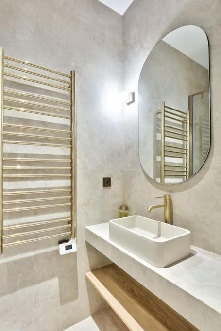 Sublime Studio Refait A Neuf Paris Exterior photo