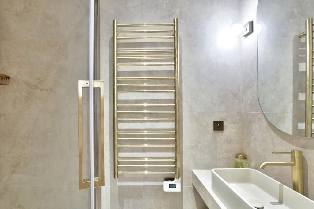 Sublime Studio Refait A Neuf Paris Exterior photo
